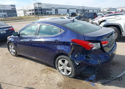 2013 Hyundai Elantra Gls/Limited из США, поврежденный, VIN 5NPDH4AE1DH215679